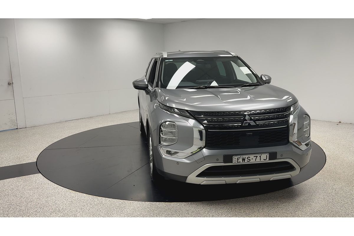 2022 Mitsubishi Outlander LS ZM