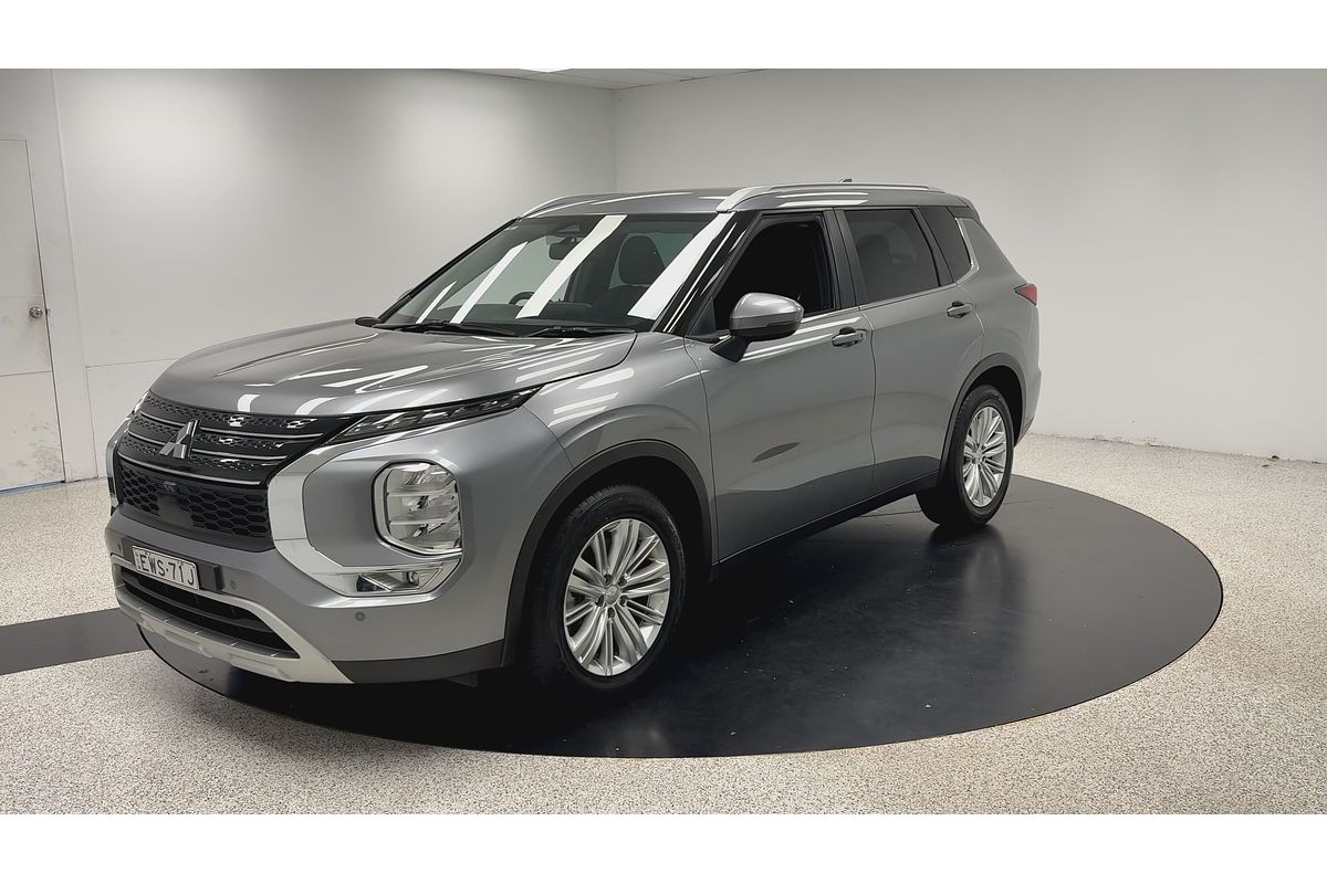 2022 Mitsubishi Outlander LS ZM