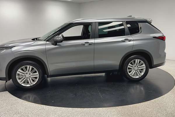 2022 Mitsubishi Outlander LS ZM