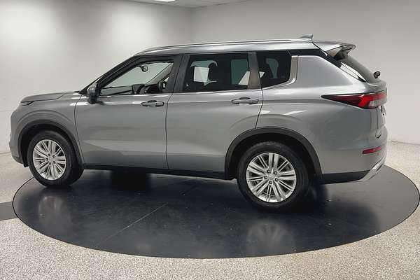 2022 Mitsubishi Outlander LS ZM