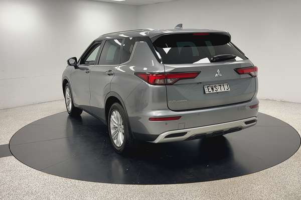 2022 Mitsubishi Outlander LS ZM
