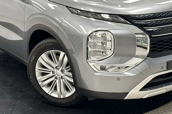 2022 Mitsubishi Outlander LS ZM