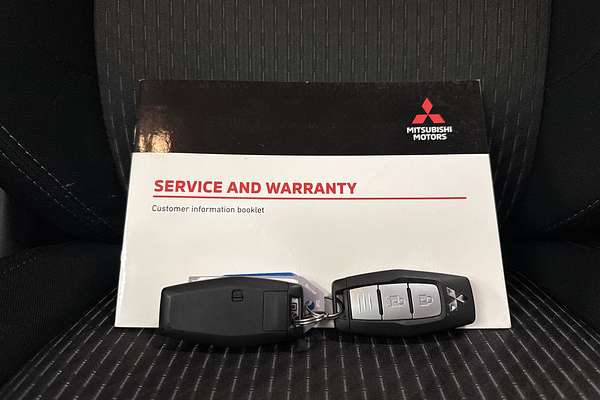 2022 Mitsubishi Outlander LS ZM