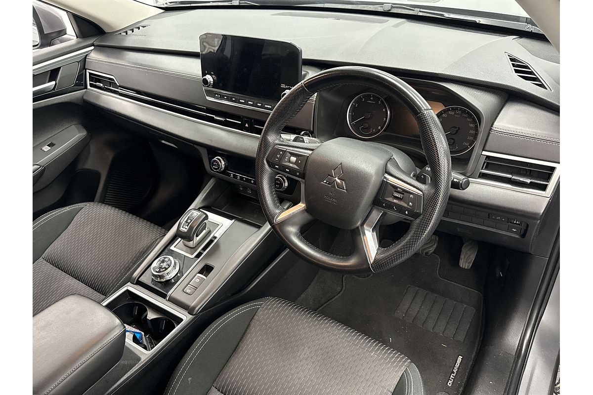 2022 Mitsubishi Outlander LS ZM