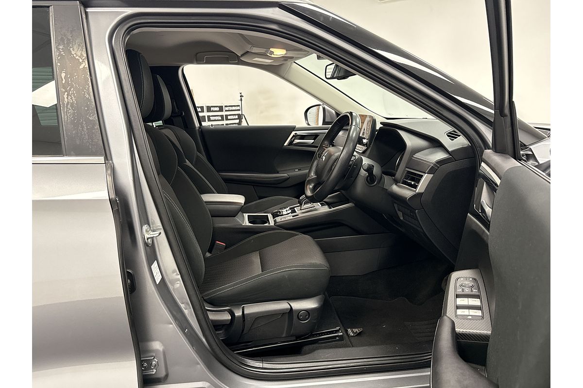 2022 Mitsubishi Outlander LS ZM