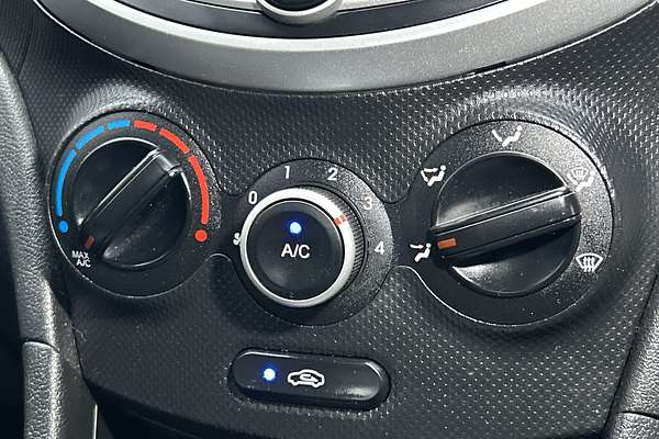 2012 Hyundai Accent Active RB