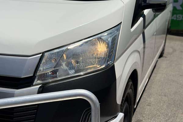 2020 Toyota Hiace Commuter GDH322R ELWB High Roof