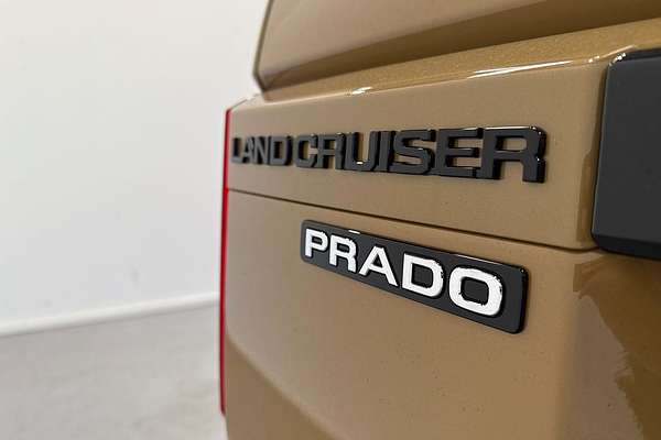 2025 Toyota Landcruiser Prado Altitude GDJ251R