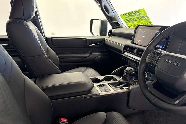 2025 Toyota Landcruiser Prado Altitude GDJ251R