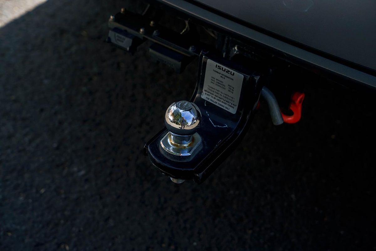 2023 Isuzu MU-X LS-U