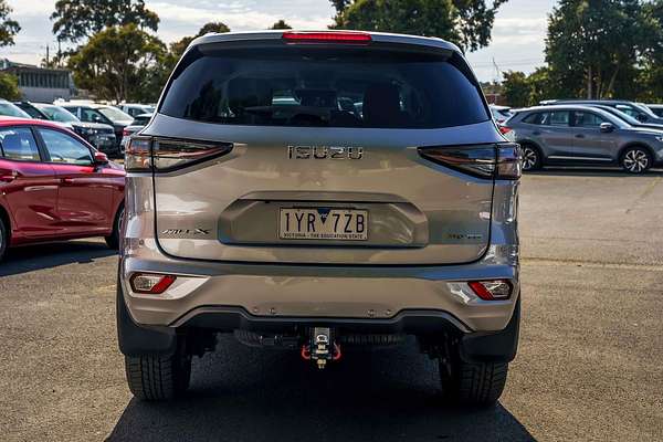 2023 Isuzu MU-X LS-U