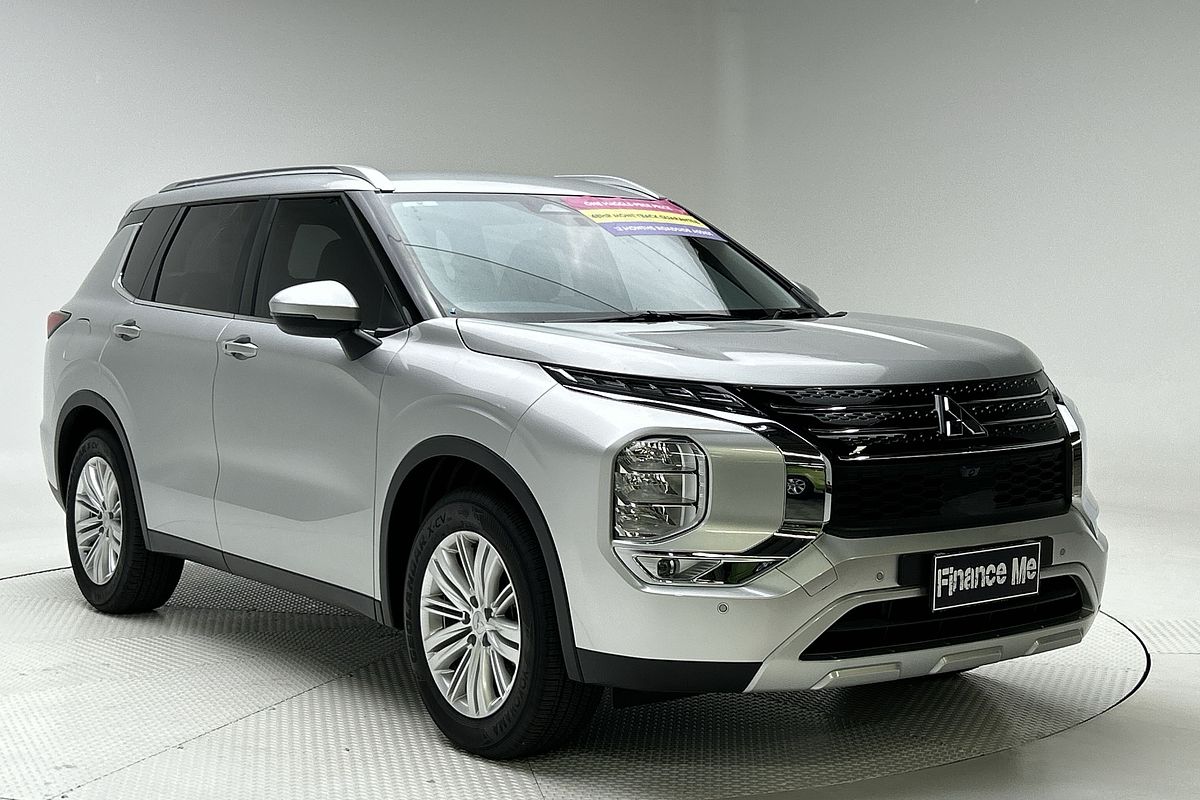 2024 Mitsubishi Outlander LS ZM