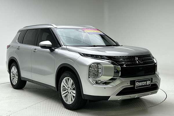 2024 Mitsubishi Outlander LS ZM