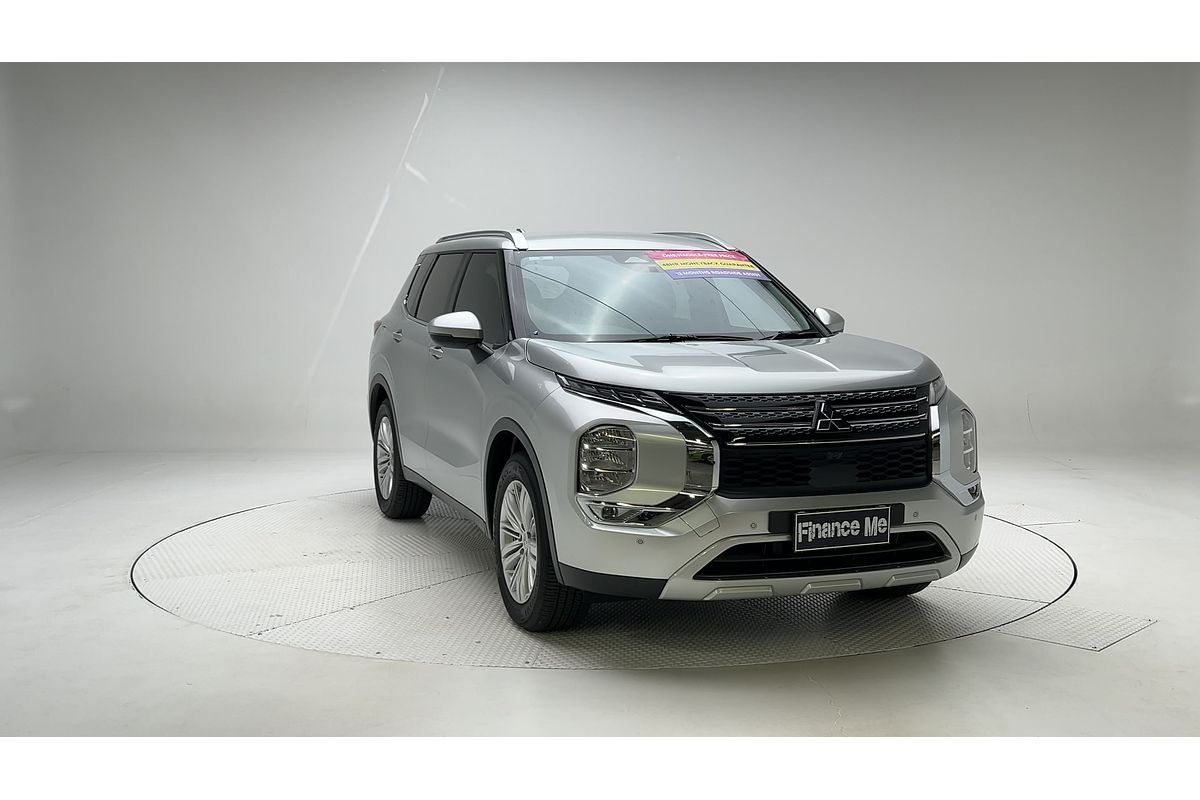 2024 Mitsubishi Outlander LS ZM