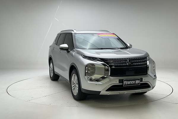 2024 Mitsubishi Outlander LS ZM