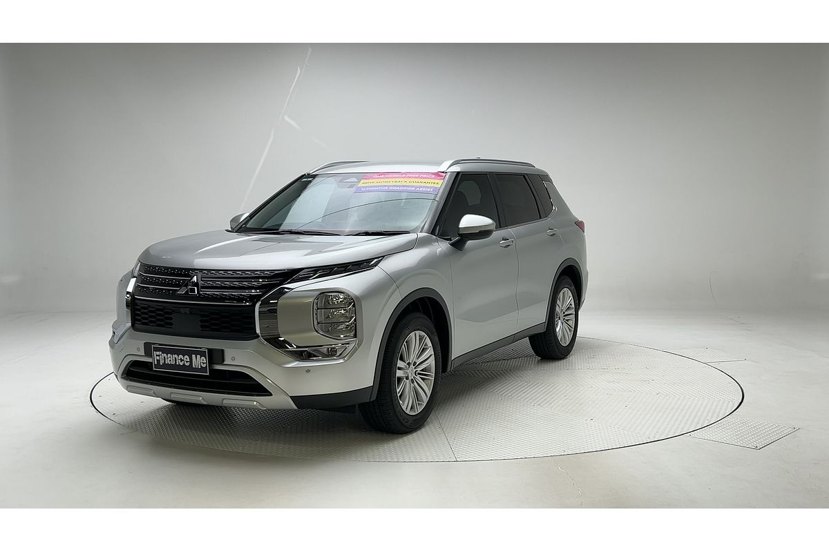 2024 Mitsubishi Outlander LS ZM