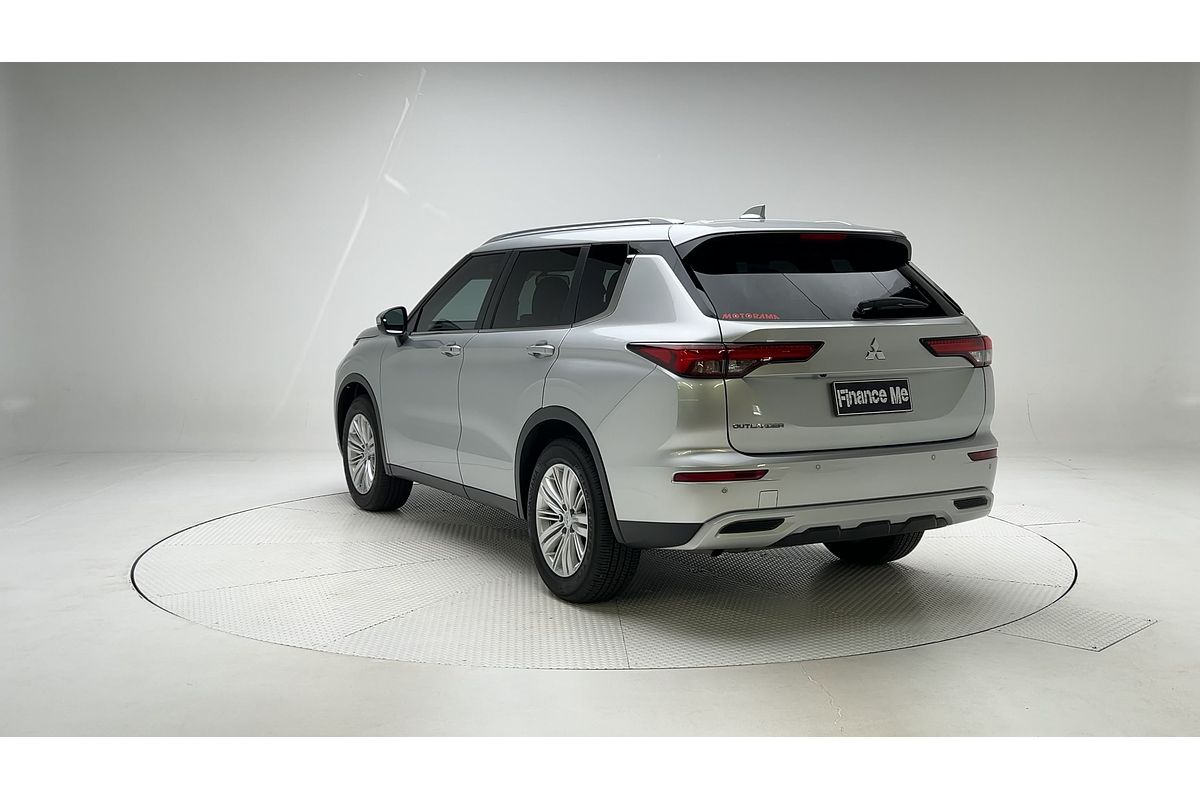 2024 Mitsubishi Outlander LS ZM