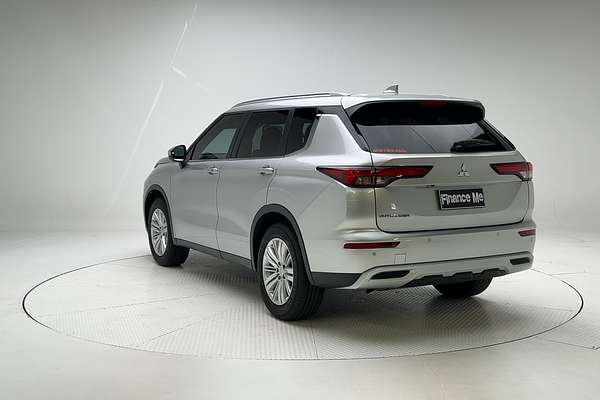 2024 Mitsubishi Outlander LS ZM