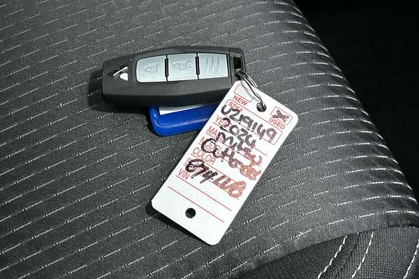 2024 Mitsubishi Outlander LS ZM