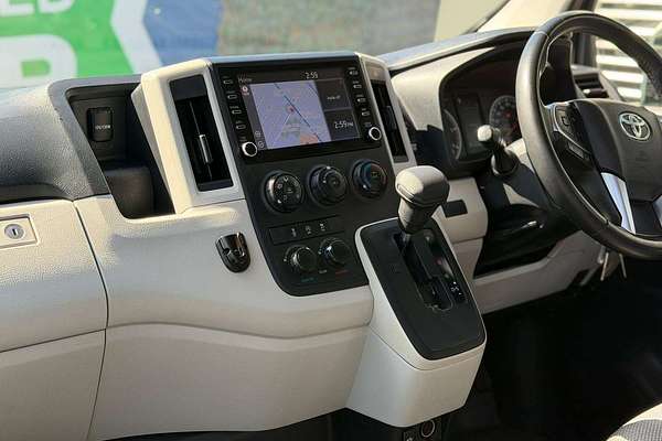 2020 Toyota Hiace Commuter GDH322R ELWB High Roof