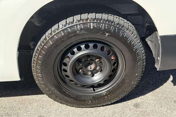 2020 Toyota Hiace Commuter GDH322R ELWB High Roof