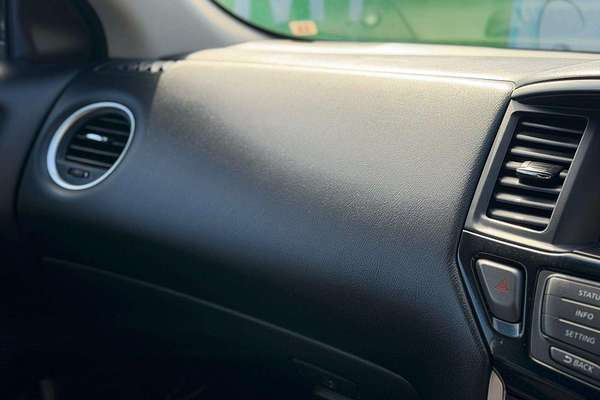 2013 Nissan Pathfinder ST R52