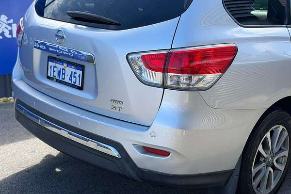 2013 Nissan Pathfinder ST R52