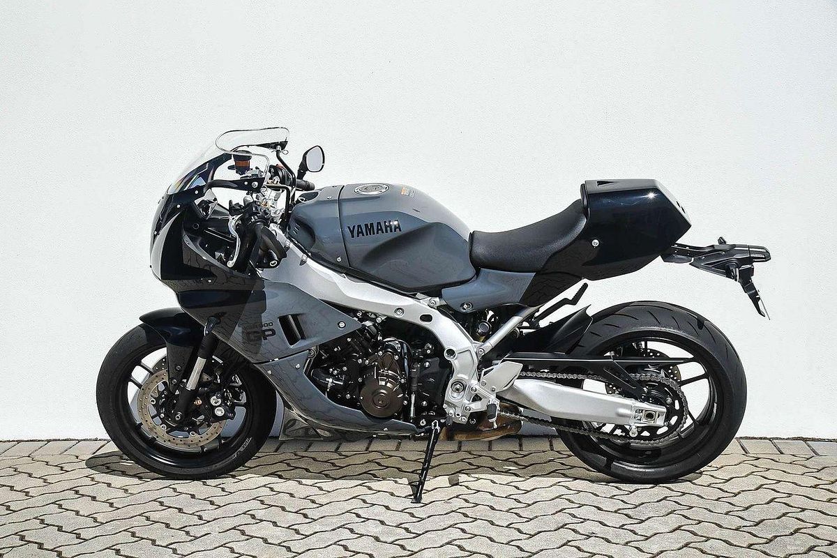 2024 Yamaha XSR 900 GP