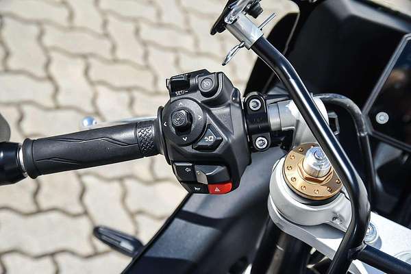 2024 Yamaha XSR 900 GP