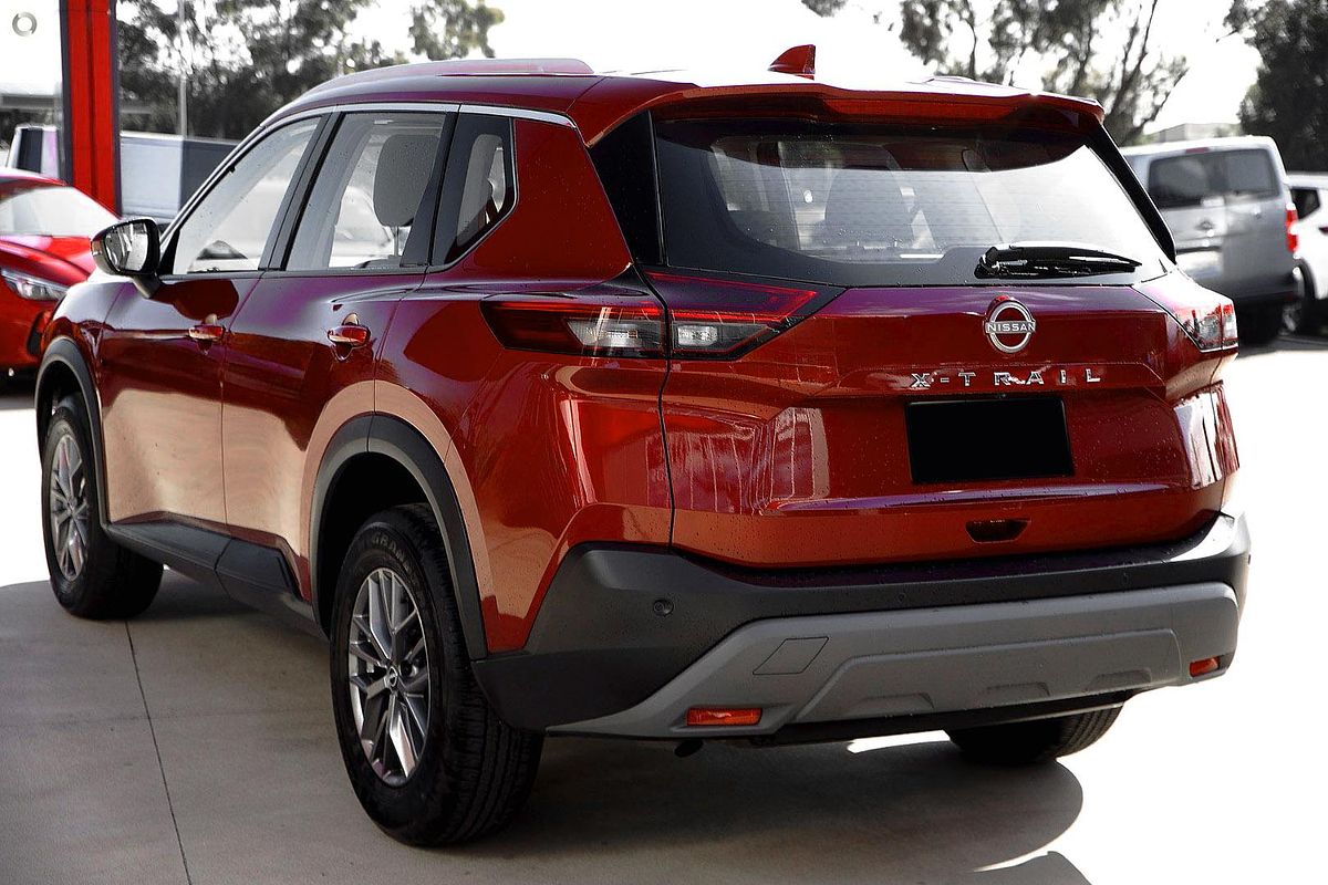 2025 Nissan X-TRAIL ST T33