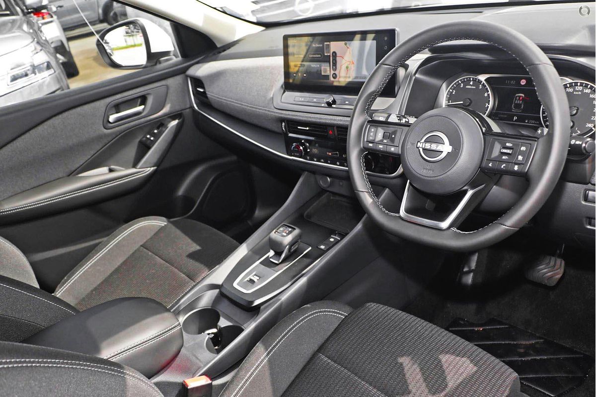 2025 Nissan QASHQAI ST-L J12