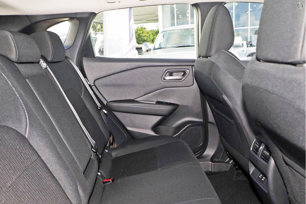 2025 Nissan QASHQAI ST-L J12