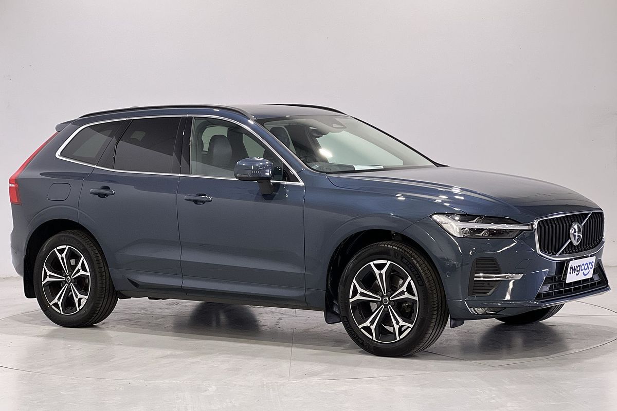2021 Volvo XC60 B5 Momentum