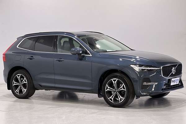 2021 Volvo XC60 B5 Momentum