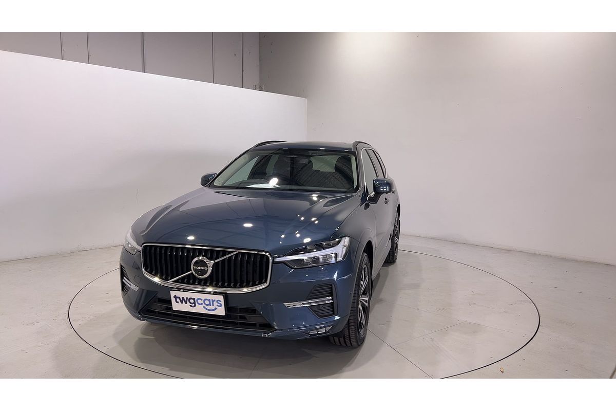 2021 Volvo XC60 B5 Momentum