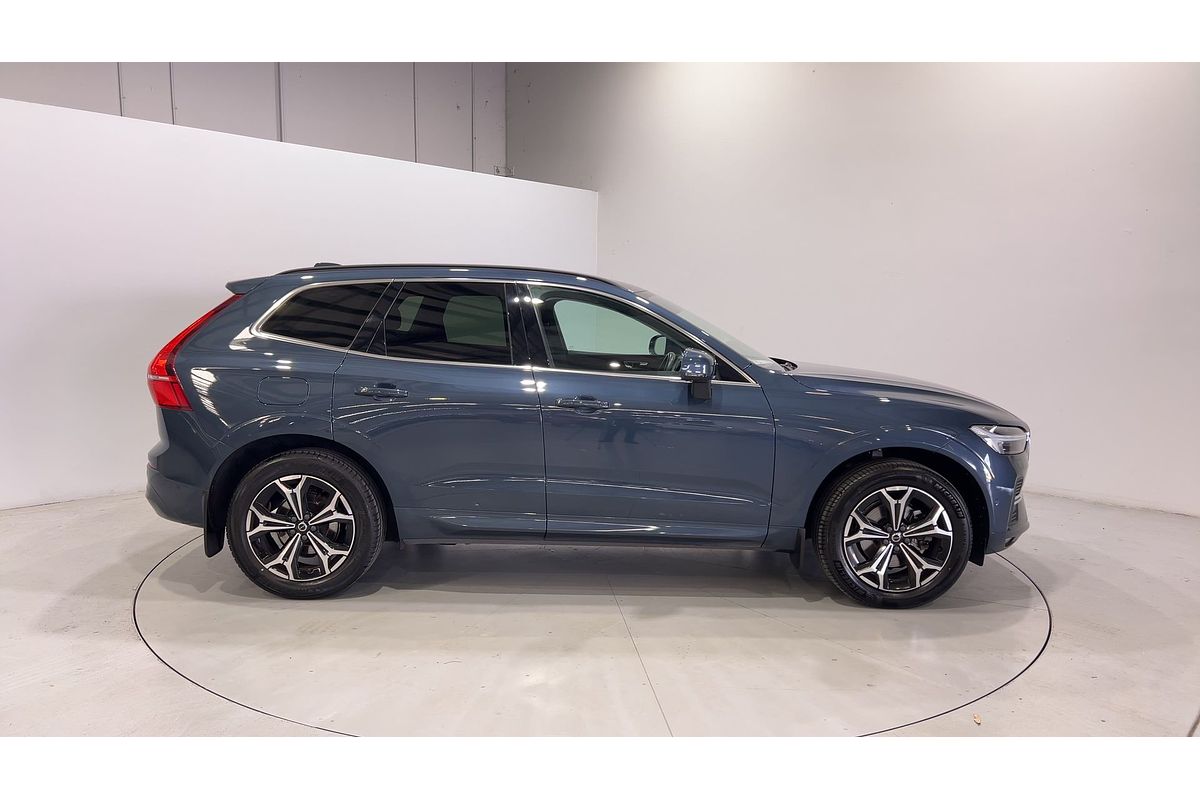 2021 Volvo XC60 B5 Momentum