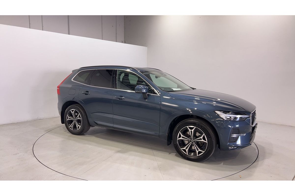 2021 Volvo XC60 B5 Momentum
