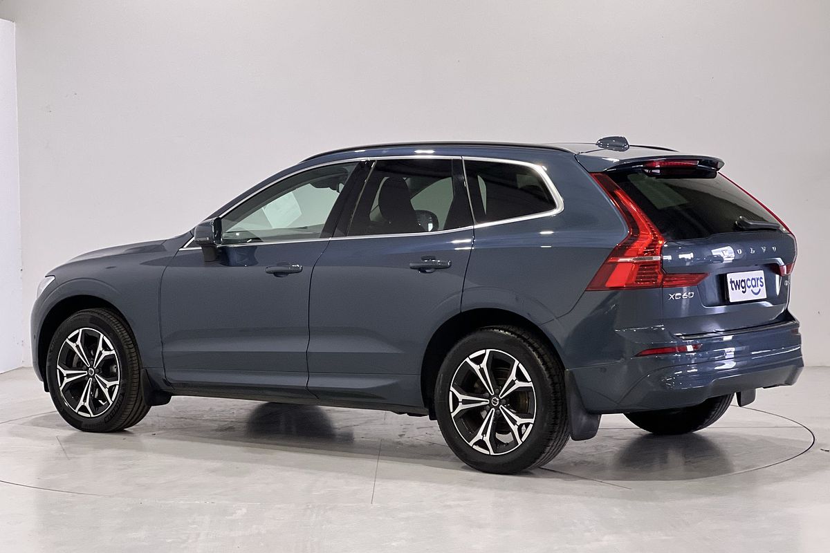 2021 Volvo XC60 B5 Momentum