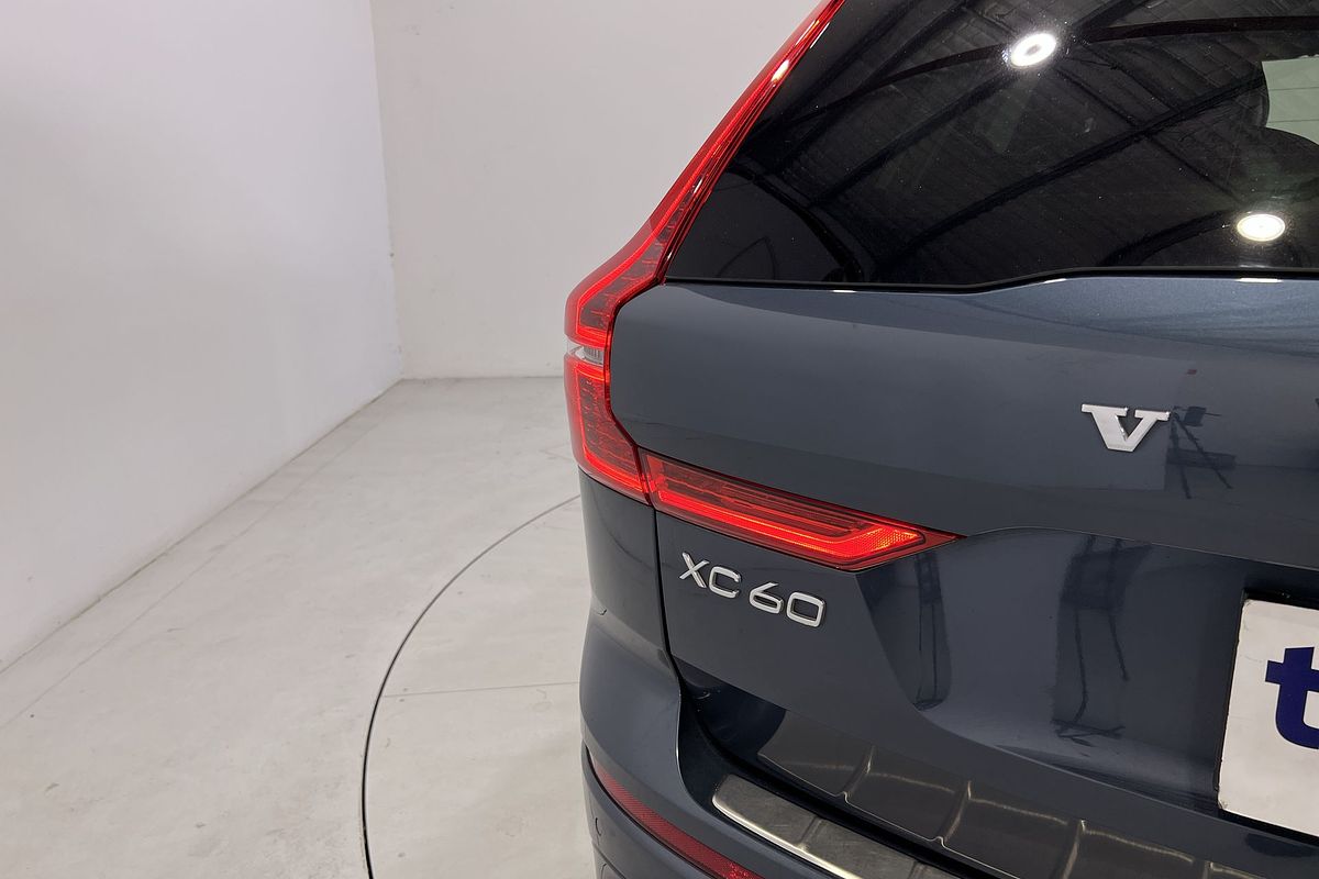 2021 Volvo XC60 B5 Momentum