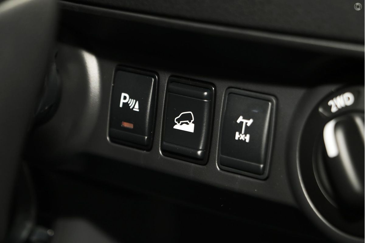 2025 Nissan Navara ST-X D23 4X4