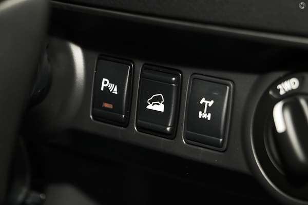 2025 Nissan Navara ST-X D23 4X4