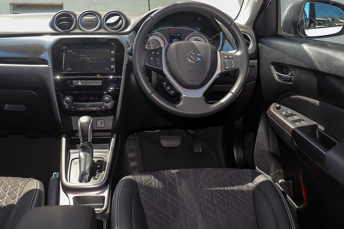 2024 Suzuki Vitara Turbo Shadow LY Series II