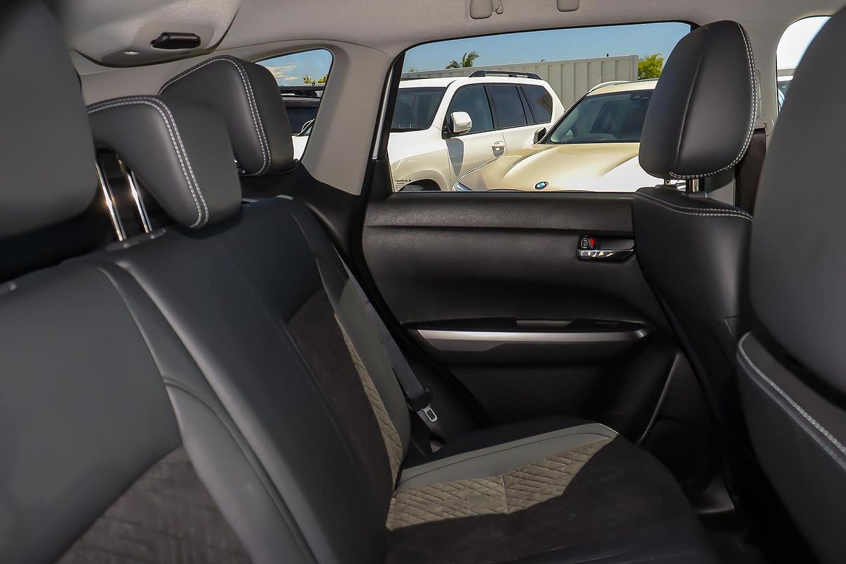 2024 Suzuki Vitara Turbo Shadow LY Series II