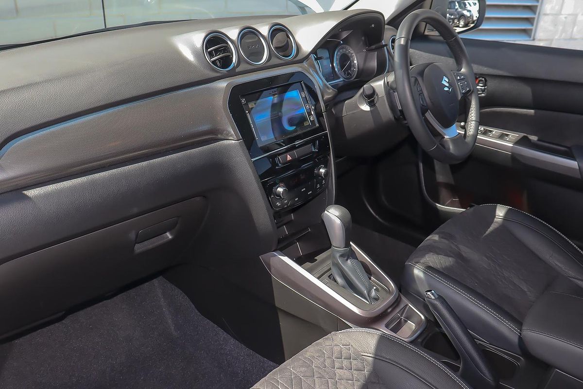 2024 Suzuki Vitara Turbo Shadow LY Series II