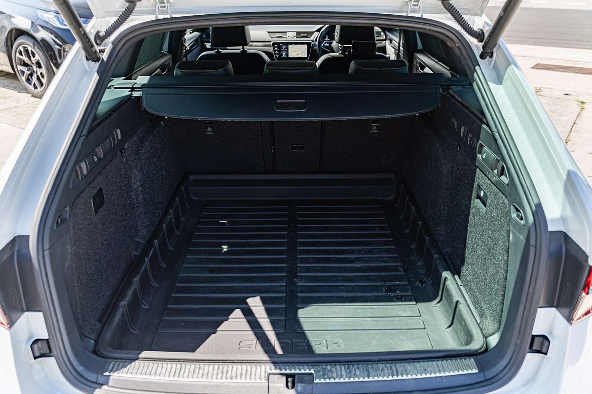 2022 SKODA Superb 206TSI SportLine NP