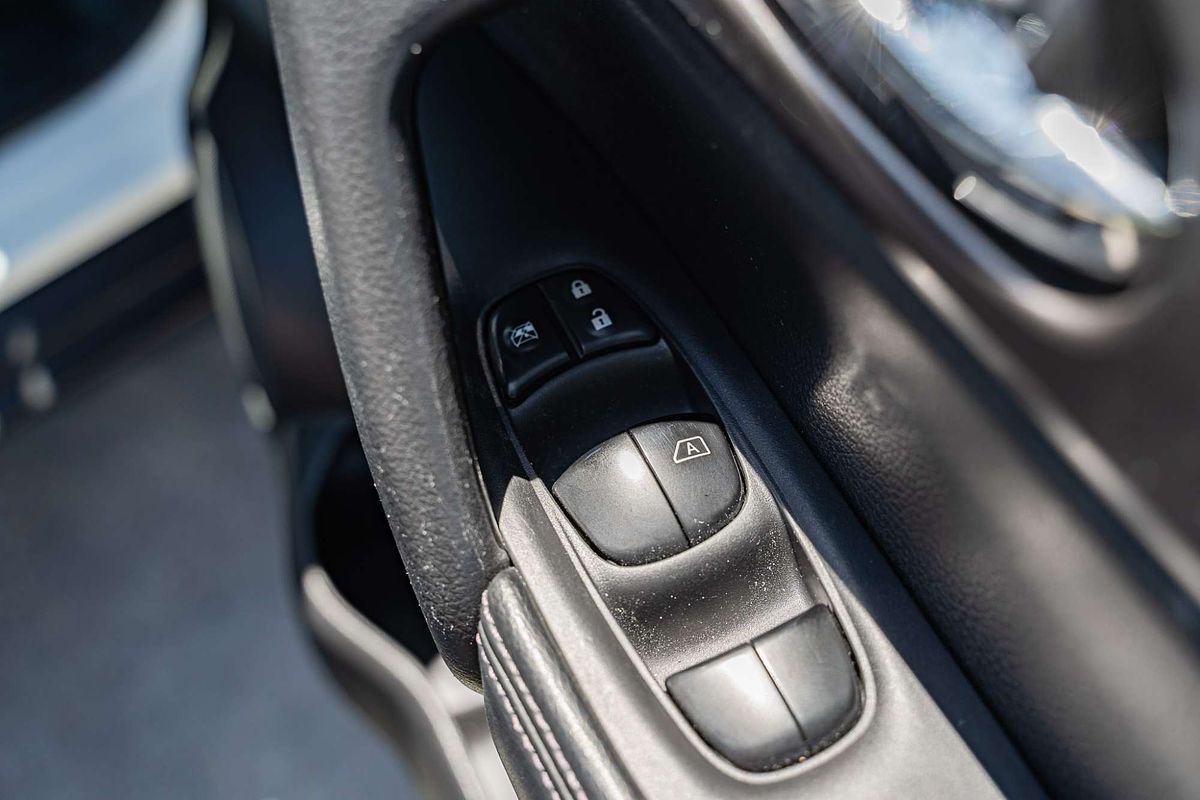 2015 Nissan X-TRAIL ST-L T32