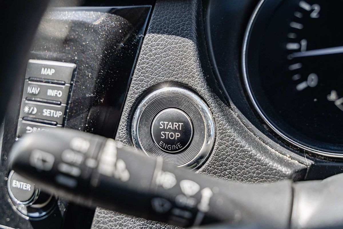 2015 Nissan X-TRAIL ST-L T32