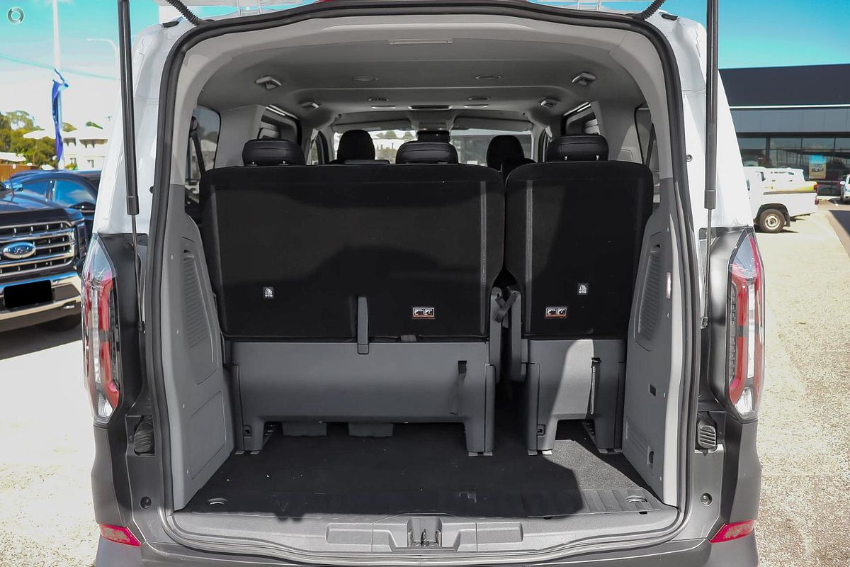 2024 Ford Tourneo Active AV SWB