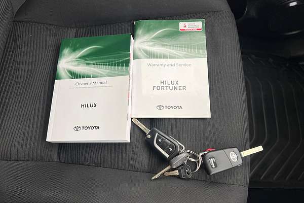 2020 Toyota Hilux SR GUN126R