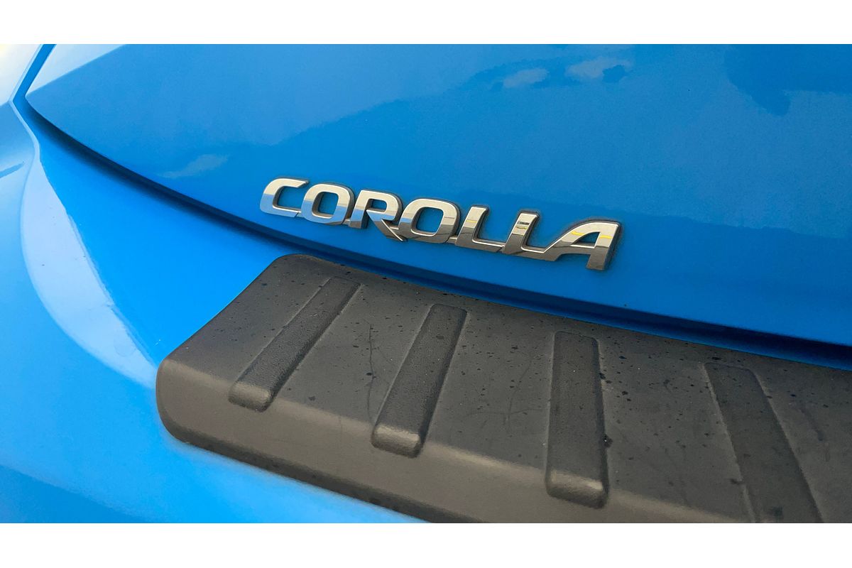 2020 Toyota Corolla ZR Hybrid ZWE211R